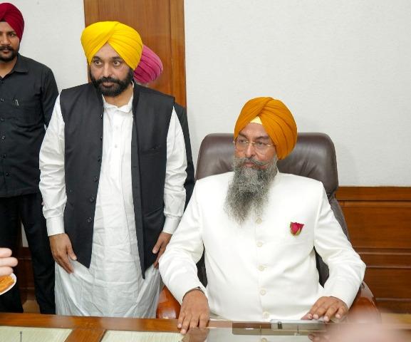 Punjab-Chief-Minister-Mr-Bhagwant-Mann S-Kultar-Singh-Sandhwan S-Kultar-Singh-Sandhwan-Punjab-Vidhan-Sabha