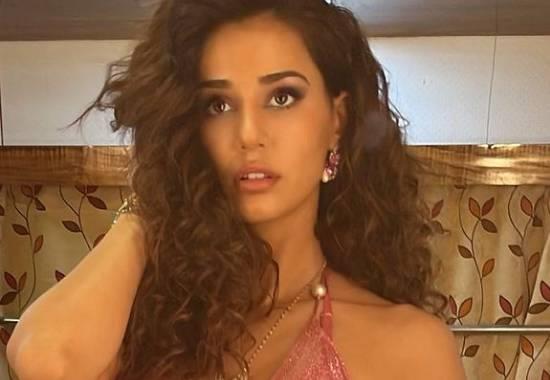 Disha Patani new photos, Disha Patani New Mirror Selfie, New Pics Disha Patani, Disha Patani New Pocs, Disha Patani Viral Photos,Entertainment News, Entertainment News Today, Latest Entertainment News, Top Bollywood News, Top Celebrity News- True Scoop