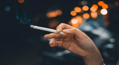 Smoking reduces wealth's tendency to increase life expectancy