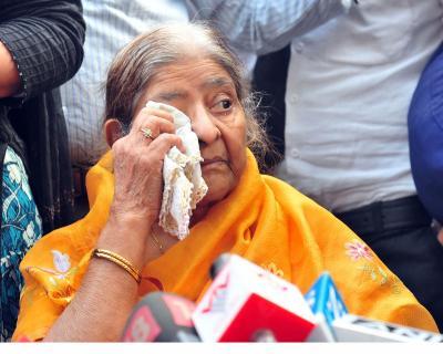 Gujarat riots :'Devoid of merit', SC junks Zakia Jafri's plea against clean chit to Modi in 2002 Gujarat riots