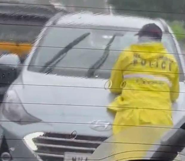 Viral video: Car driver stabs cop in Navi Mumbai, leaves policeman hanging on car's bonnet for 800 m; Watch