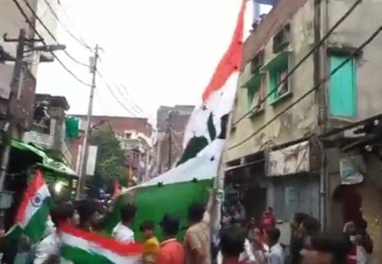 Kanpur-Muharram Kanpur-Muharram-Viral-Video Kanpur-Muharram-Tricolour-Viral-Video