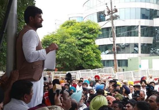 Vigilance Bureau, Congress Protest, Chandigarh, Punjab News, Punjab News Today, Latest Punjab News, Top Punjab News, Punjab News Live, Punjab News Update- True Scoop