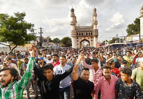 Raja Singh Prophet Mohammed row: Self-proclaimed social activist triggers row with 'Sar Tan Se Juda’ slogan in Hyderabad
