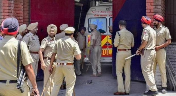 Amritsar: Accused in Gurdaspur grenade case absconds from the hospital; police checking CCTVs