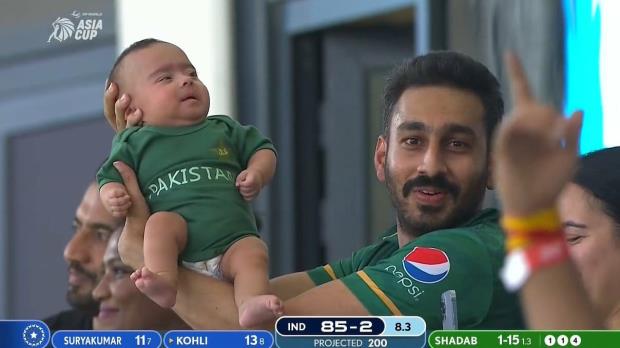 Asia Cup 2022: The images of 'Youngest Pakistani Fan' from the Indo-Pak encounter will melt your heart; watch here