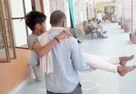 UP-School-News Child-beaten-by-Principal Principal-beats-student