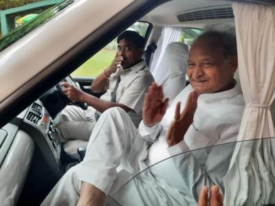 Gehlot to file nomination as no Gandhi wants to become party president