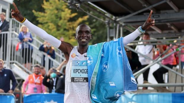 Berlin Marathon: Two-time Olympic champion Eliud Kipchoge betters his own world record, clocking at 2:01:09