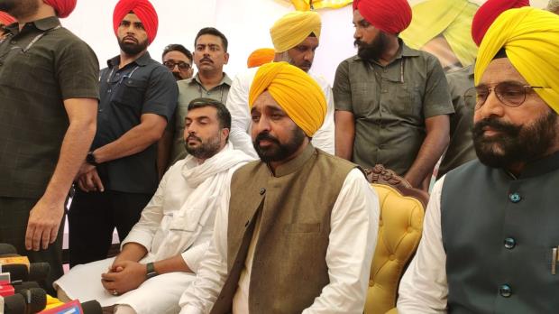 CM Bhagwant Mann calls out his predecessor Channi in a fresh attack, questioned his governance says, "come and talk to him..."