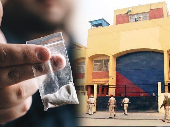 Amritsar Amritsar-Jail Medical-officer-supplies-drug-in-jail