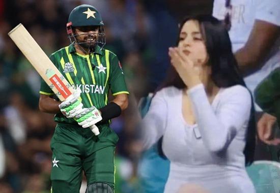 T20 World Cup 2022: Female Pakistani fan gives flying kiss to Babar Azam after semi-final win; Video Viral