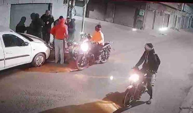 Amritsar: 2 people robbed twice by 5 masked miscreants, CCTV viral