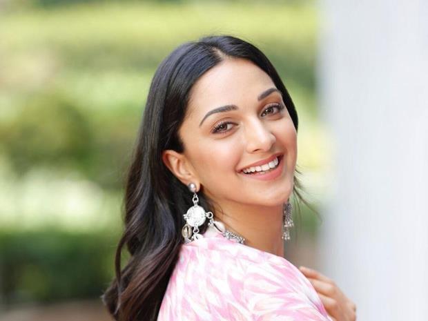 Kiara Advani teases new announcement, fans sure it’s about her wedding; Watch Here
