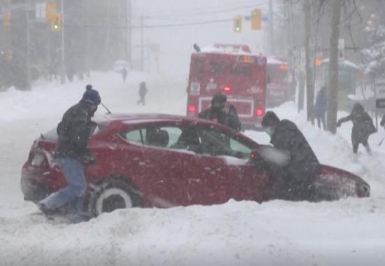 Deadly snowstorm hits Canada, over 100 accidents reported; watch video