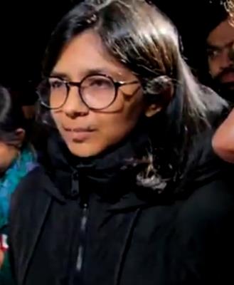DCW chief dragged near AIIMS, accused apprehended | India-News,India-News-Today,India-News-Live- True Scoop