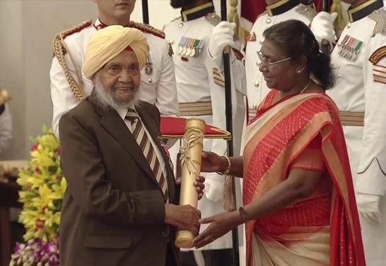 Dr Rattan Singh Jaggi, Dr Rattan Singh Jaggi honoured with Padam Shri Award,- True Scoop