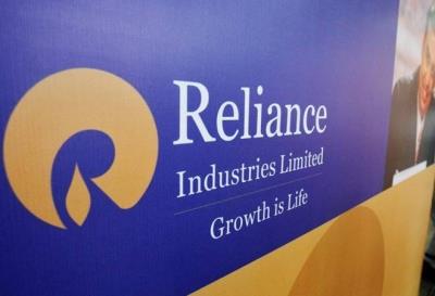 Reliance Industries Ltd posts Rs 2.31L cr consolidated revenues for Q1