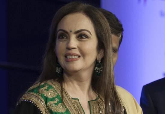 Nita-Ambani Nita-Ambani-RIL-Board-Resignation Nita-Ambani-Step-Down