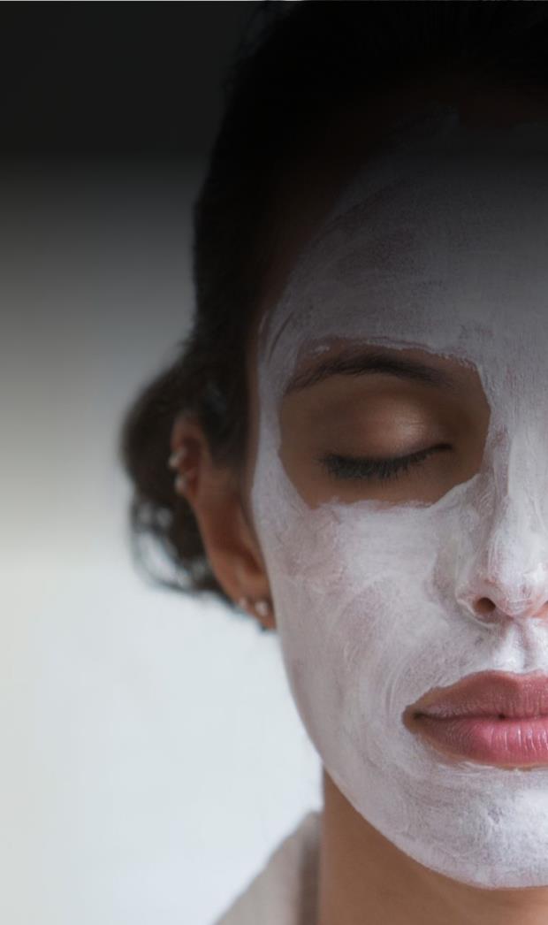 7 Best Face Packs for Brightening Dull Skin in Monsoon