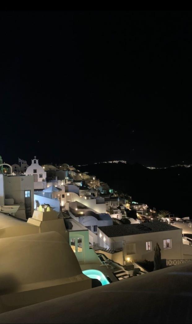 7 Facts About Santorini